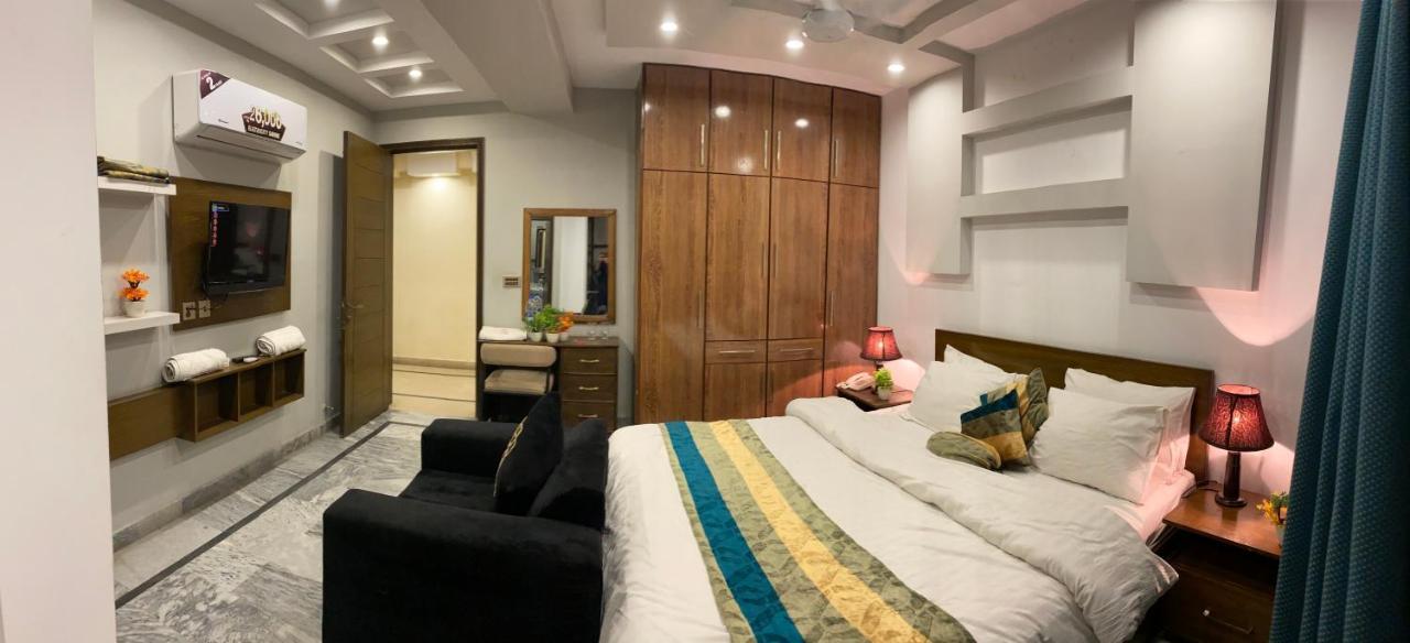 Hotel Holiday Lahore Exteriér fotografie